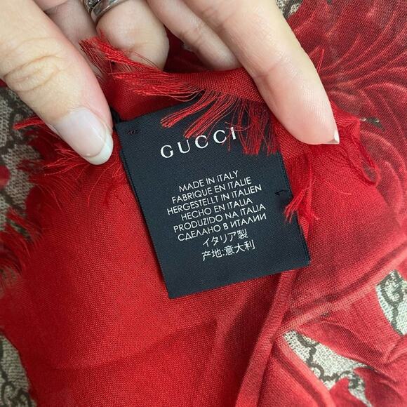 NWT Gucci Big Arabesque Logo GG Monogram Silk Modal Red Scarf Shawl - Picture 8 of 8